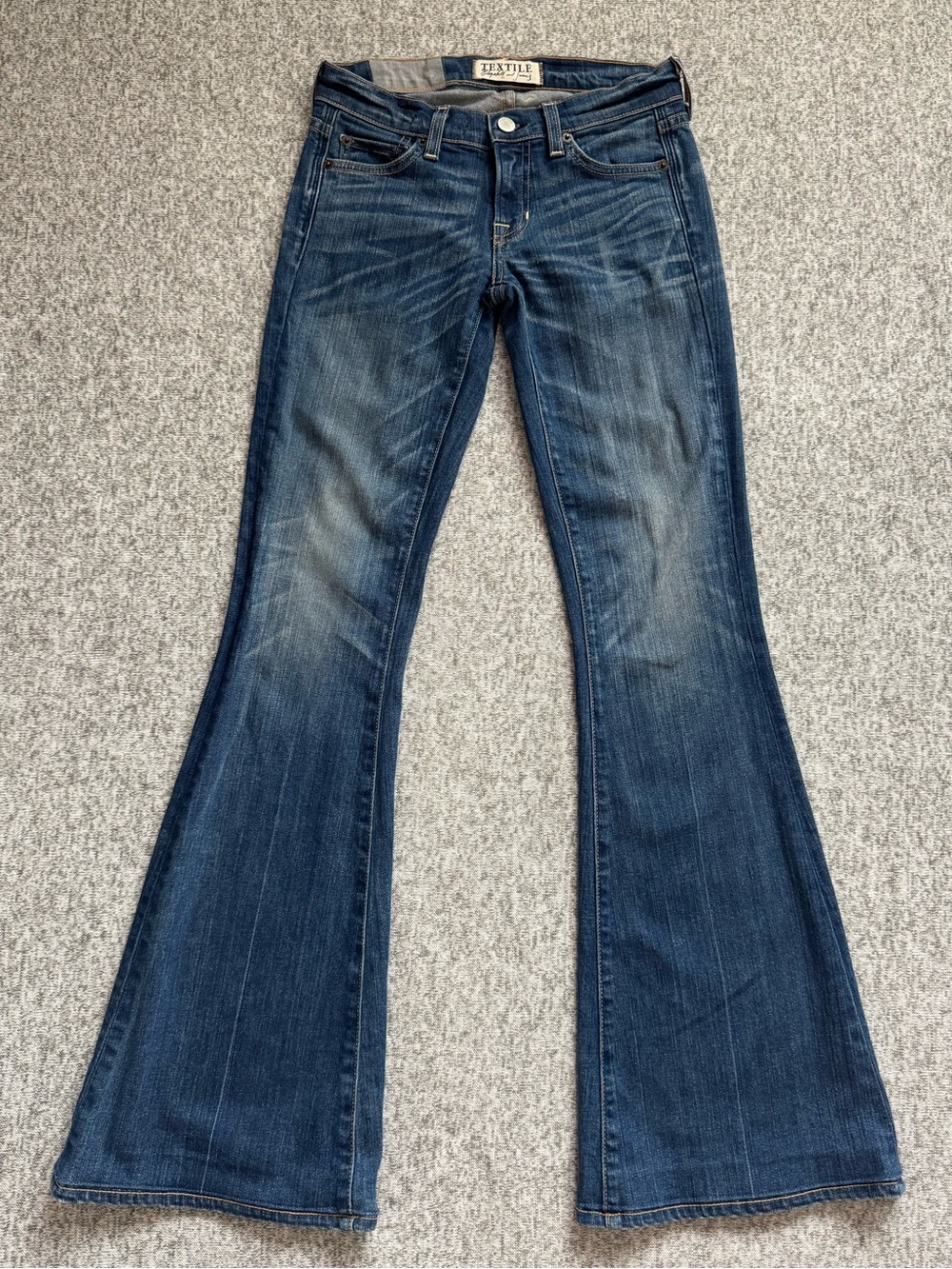 Elizabeth and James Blue Flare Jeans Size 24